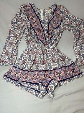 mi ami Women's Long Sleeve Printed Romper Size XS